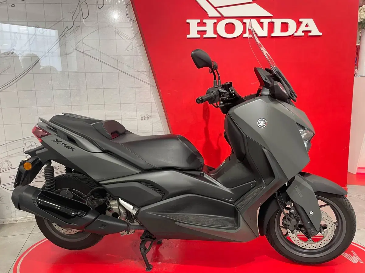 Yamaha X-Max 300 (2025 - 26) (2)