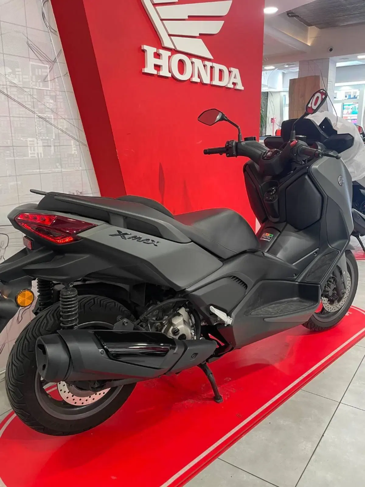 Yamaha X-Max 300 (2025 - 26) (3)