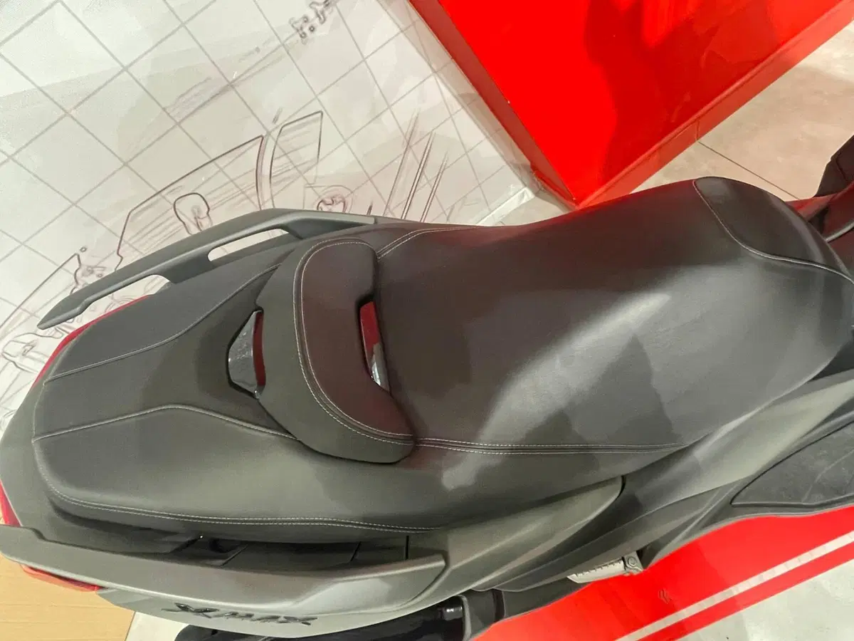 Yamaha X-Max 300 (2025 - 26) (5)