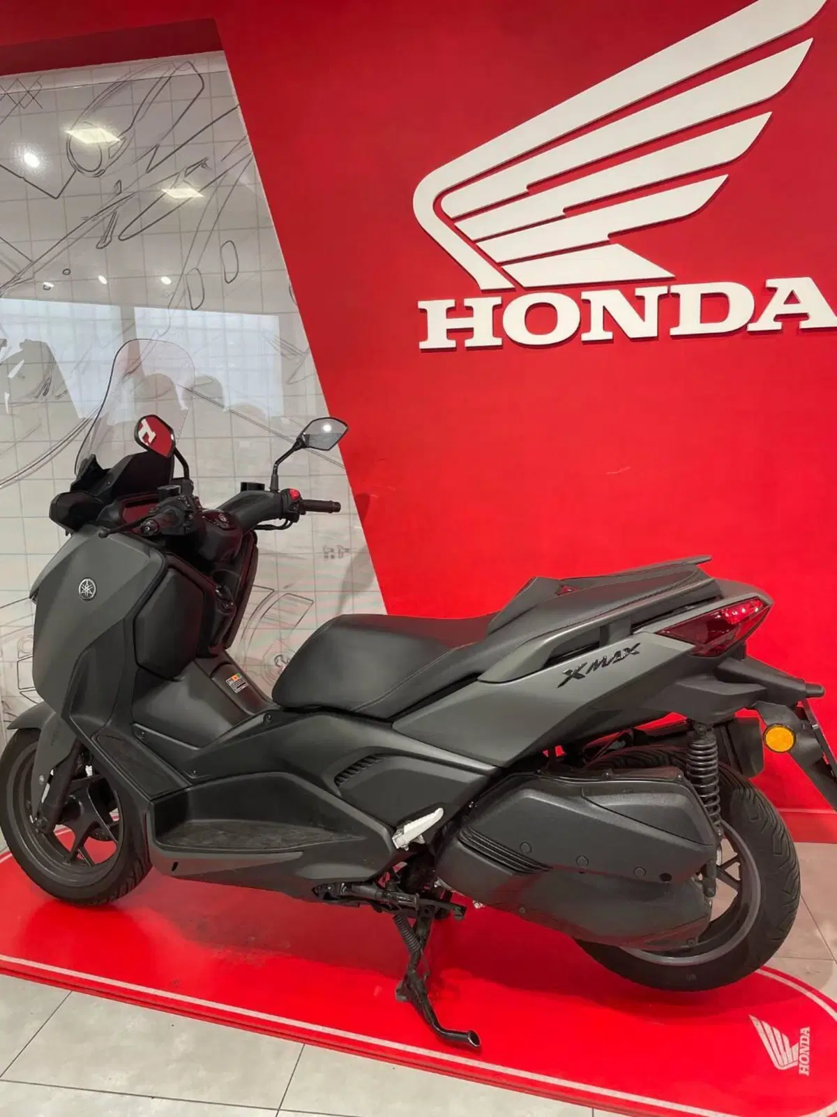 Yamaha X-Max 300 (2025 - 26) (8)