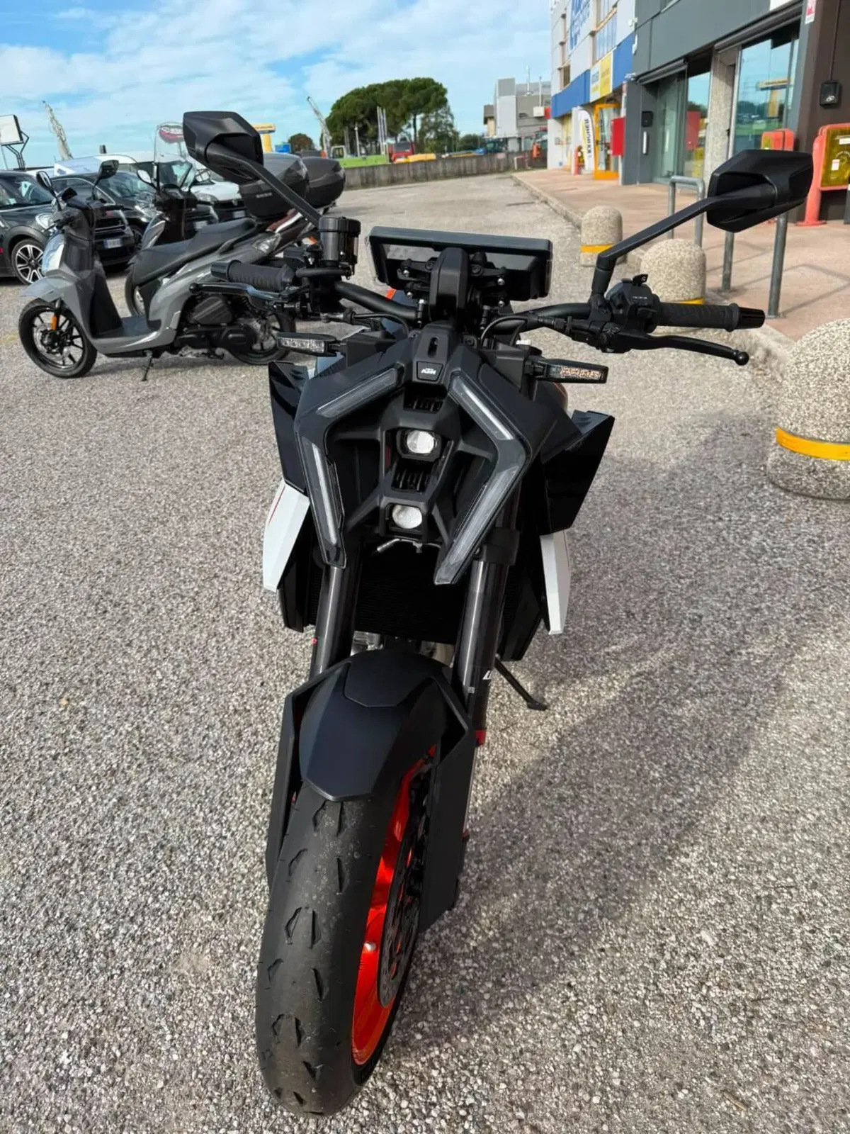 KTM 990 Duke R (2026) (3)