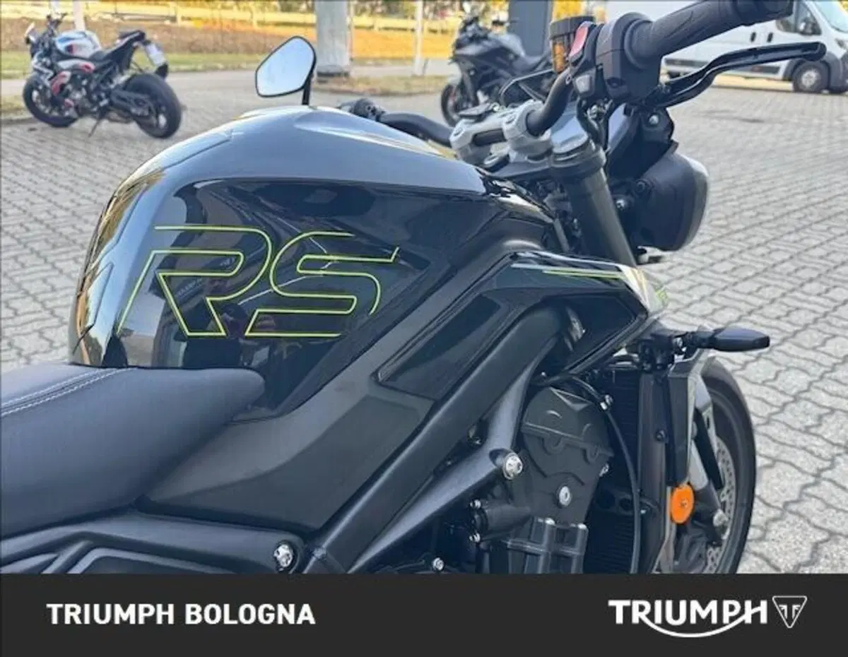 Triumph Street Triple 765 RS (2023 - 26) (3)