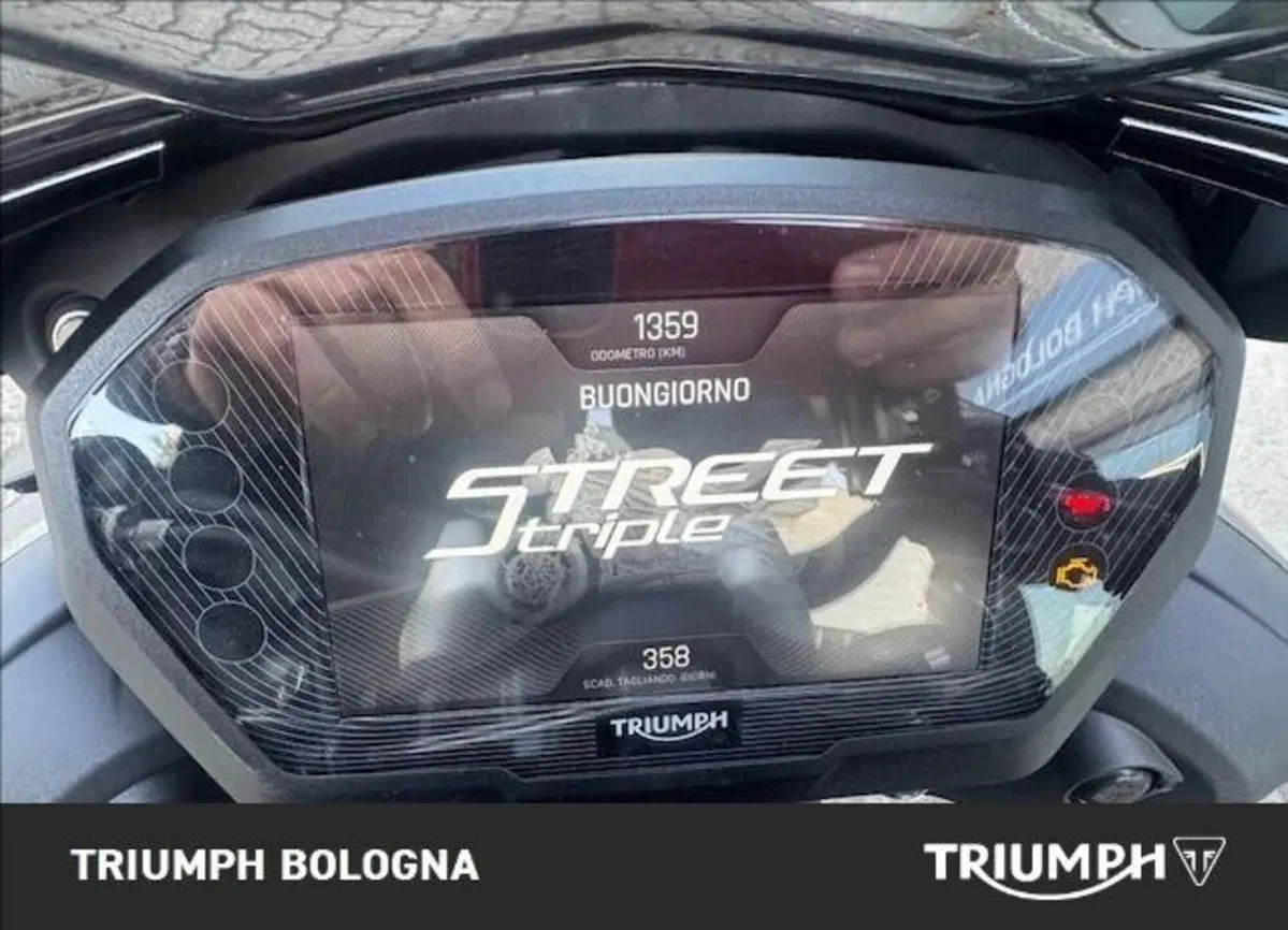 Triumph Street Triple 765 RS (2023 - 26) (2)