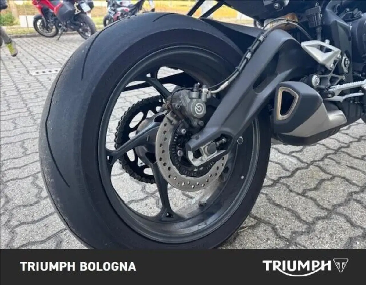 Triumph Street Triple 765 RS (2023 - 26) (4)