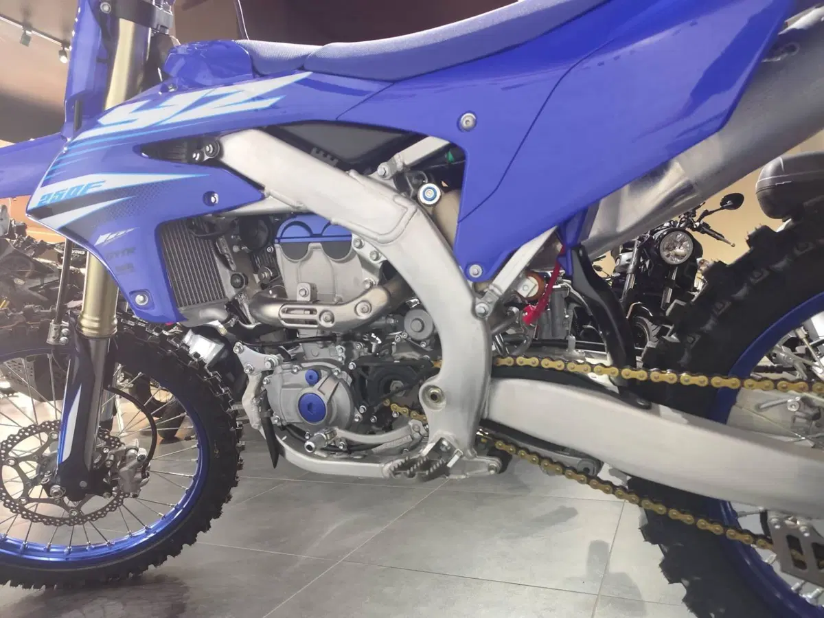 Yamaha YZ 250 F (2025) (7)