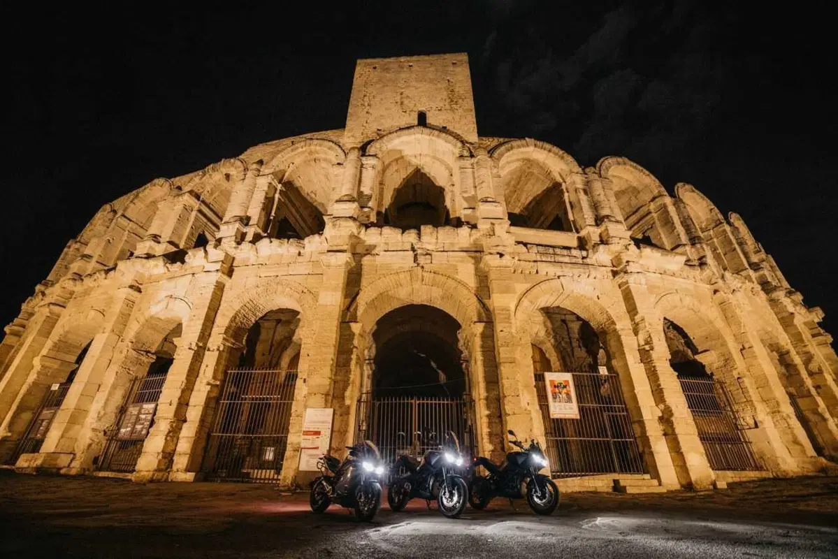 Una moto elettrica di serie ha fatto 436 chilometri con una sola carica: è record ed è una Zero (12)