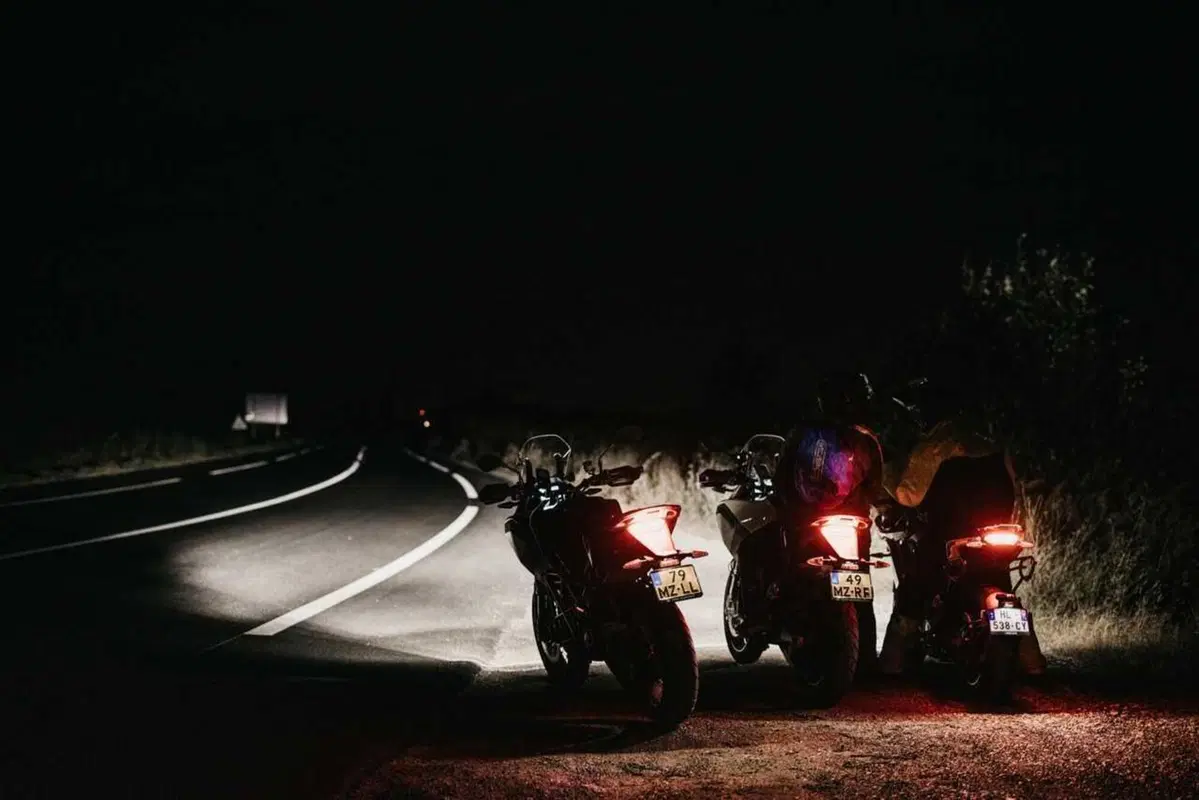 Una moto elettrica di serie ha fatto 436 chilometri con una sola carica: è record ed è una Zero (13)