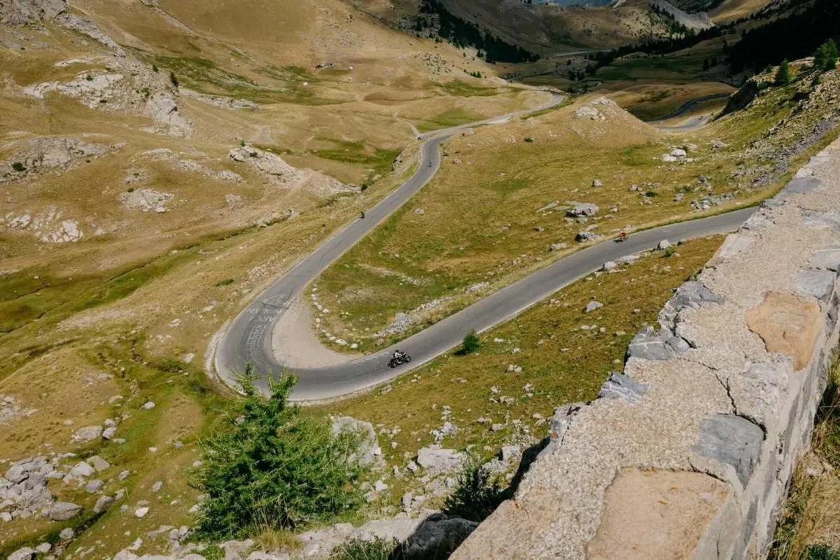 Una moto elettrica di serie ha fatto 436 chilometri con una sola carica: è record ed è una Zero (27)