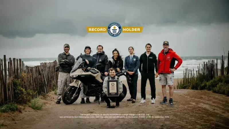 Una moto elettrica di serie ha fatto 436 chilometri con una sola carica: è record ed è una Zero