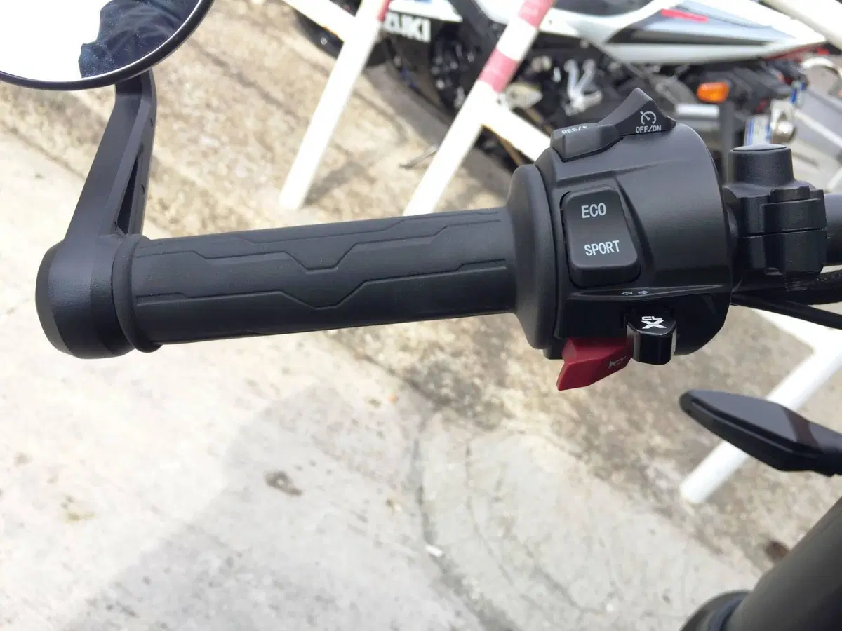 CFMOTO 700CL-X Sport (2022 - 26) (12)