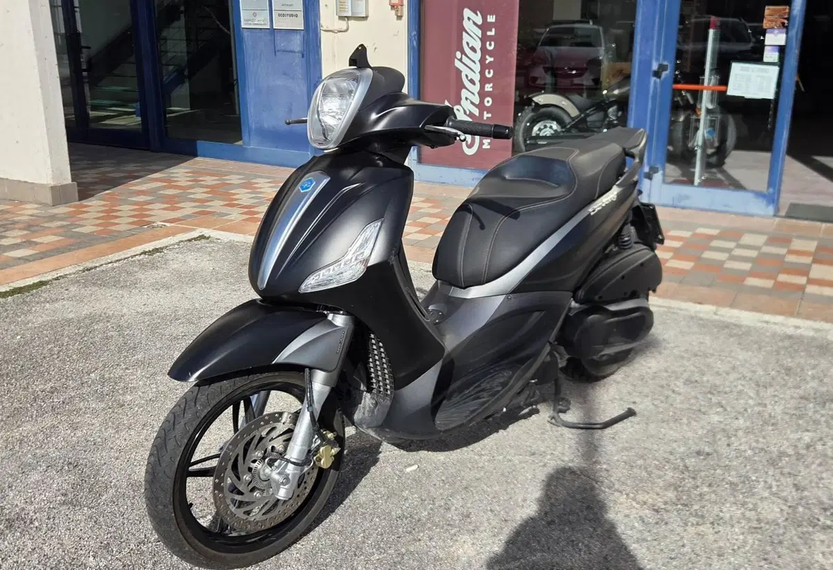 Piaggio Beverly 350 SportTouring ie ABS (2011 - 17) (3)