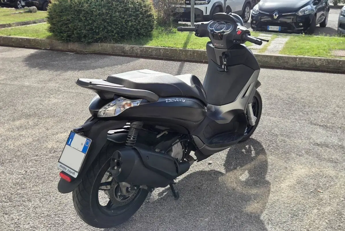 Piaggio Beverly 350 SportTouring ie ABS (2011 - 17) (5)