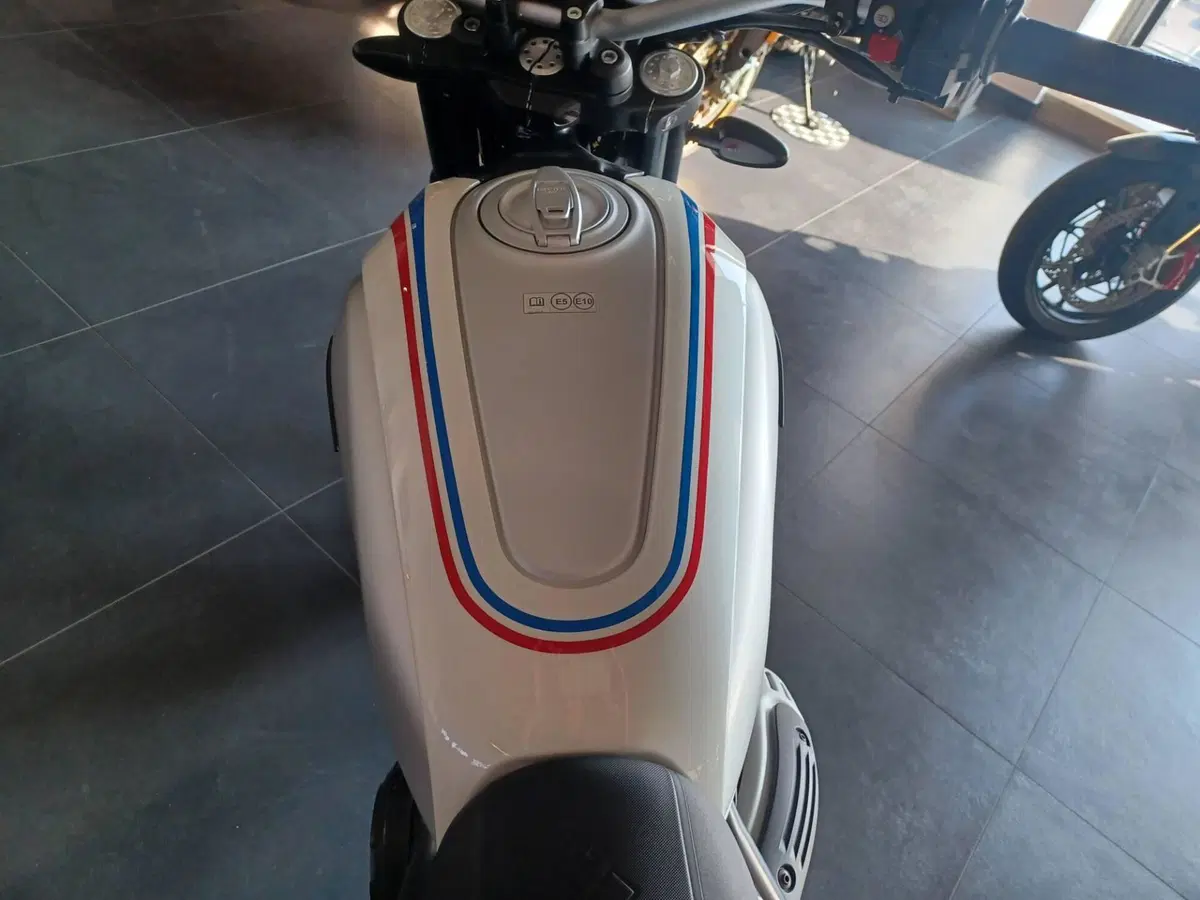 Ducati Scrambler 800 Icon (2023 - 24) (3)
