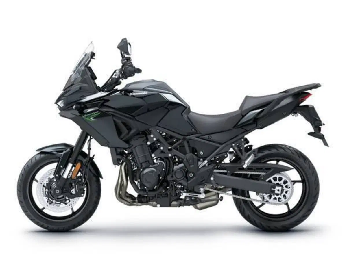 Kawasaki Versys 900 (2027) (2)