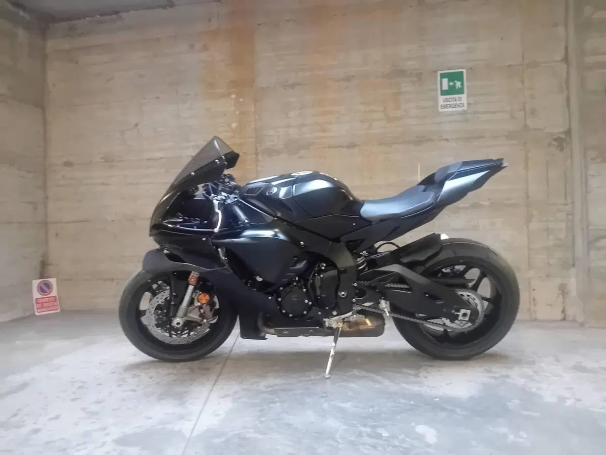 Yamaha YZF R1 Race (2025 - 26) (5)