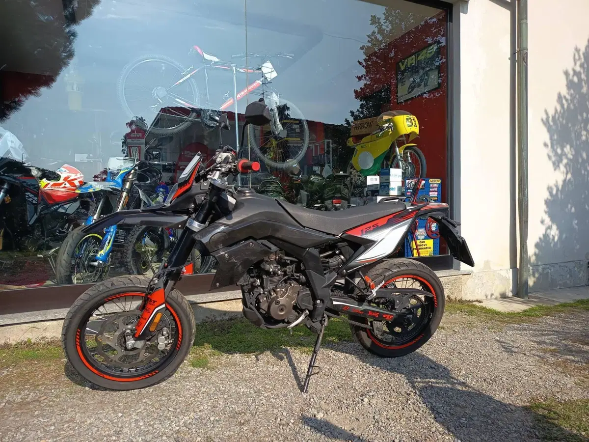 FB Mondial SMX 125 Motard (2021 - 24) (2)