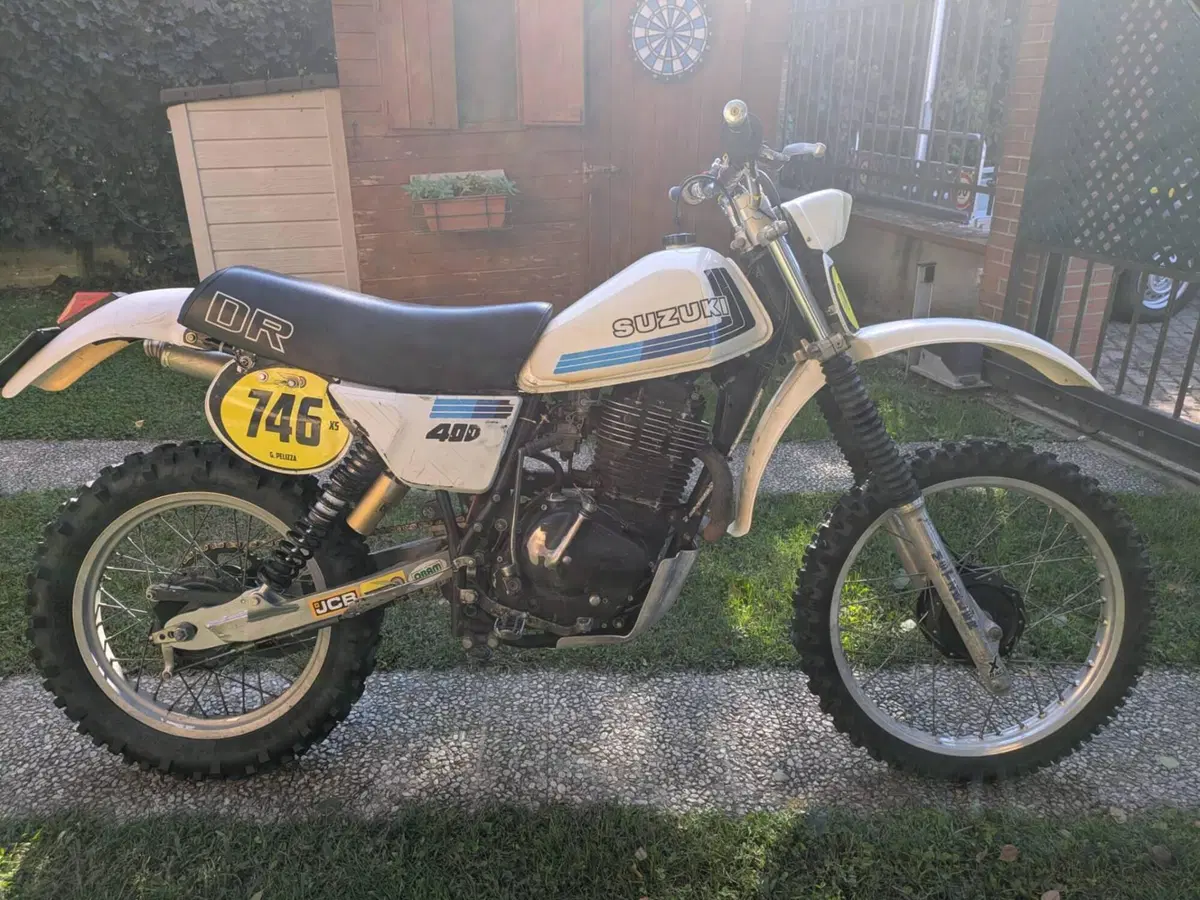 Suzuki DR400 E03