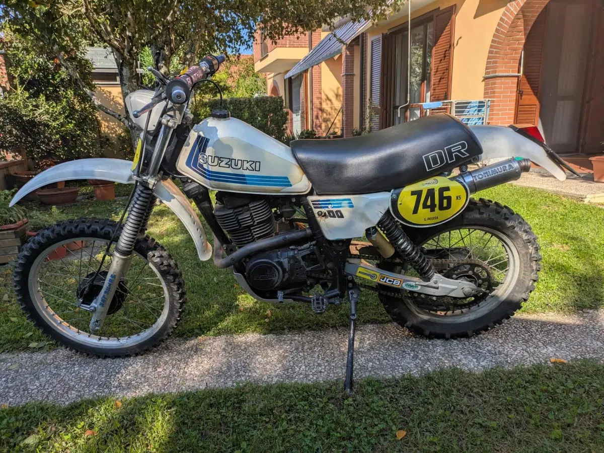 Suzuki DR400 E03 (2)