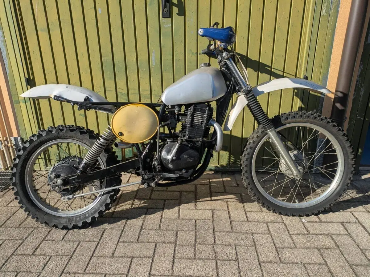 Suzuki DR400 E03 (4)