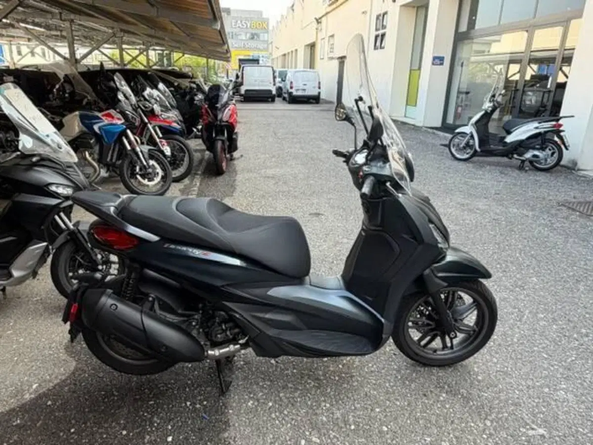 Piaggio Beverly 300 S ABS-ASR (2021 - 25) (5)