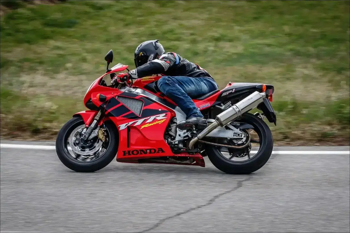 Il genere di moto migliore? Te lo do io (4)