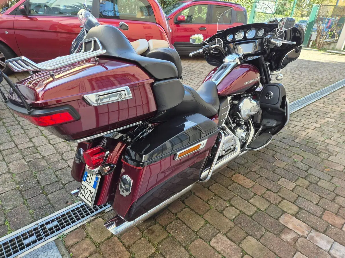 Harley-Davidson 1690 Electra Glide Ultra Limited Low (2014 - 16) - FLHTKL (4)