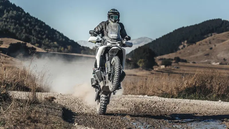 CFMOTO 1000 MT-X alla prova del Transitalia Marathon: 1200 km di fuoristrada con Fabio Fasola