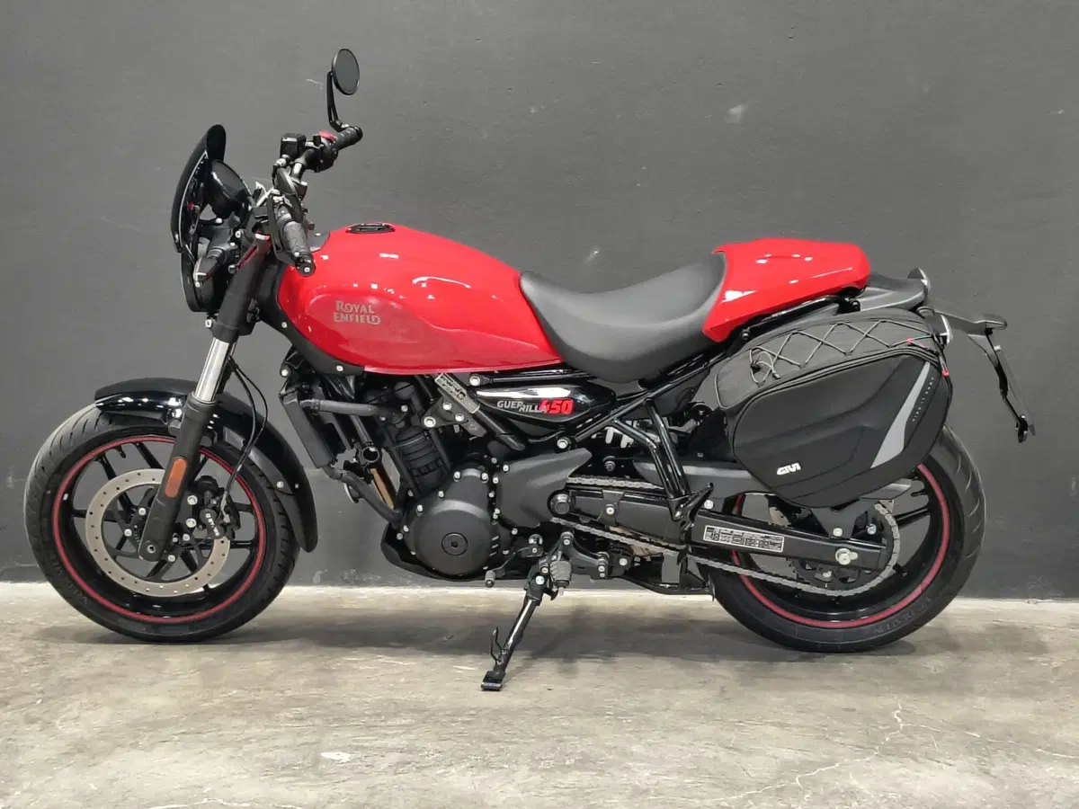 Royal Enfield Guerrilla 450 Apex (2026) (5)