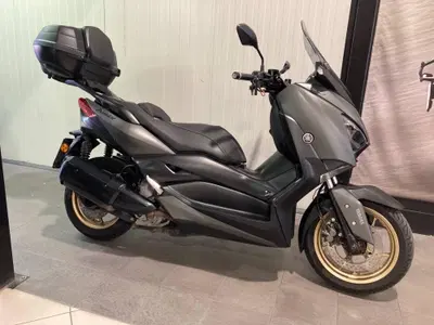 Yamaha X-Max 300 Tech Max (2021 - 24) usata