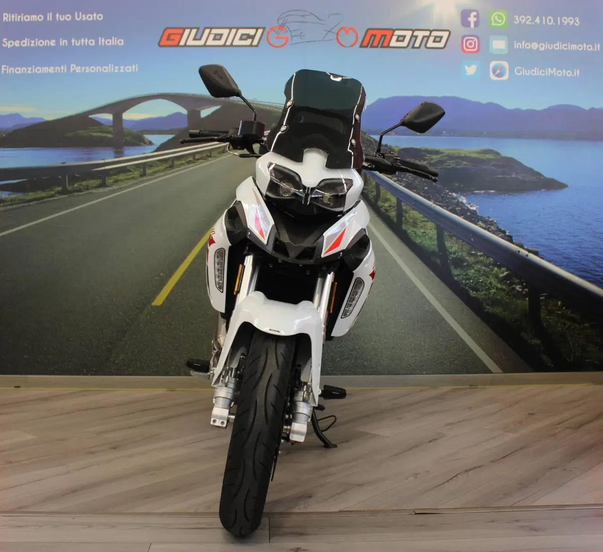 Benelli TRK 251 (2022 - 25) (2)