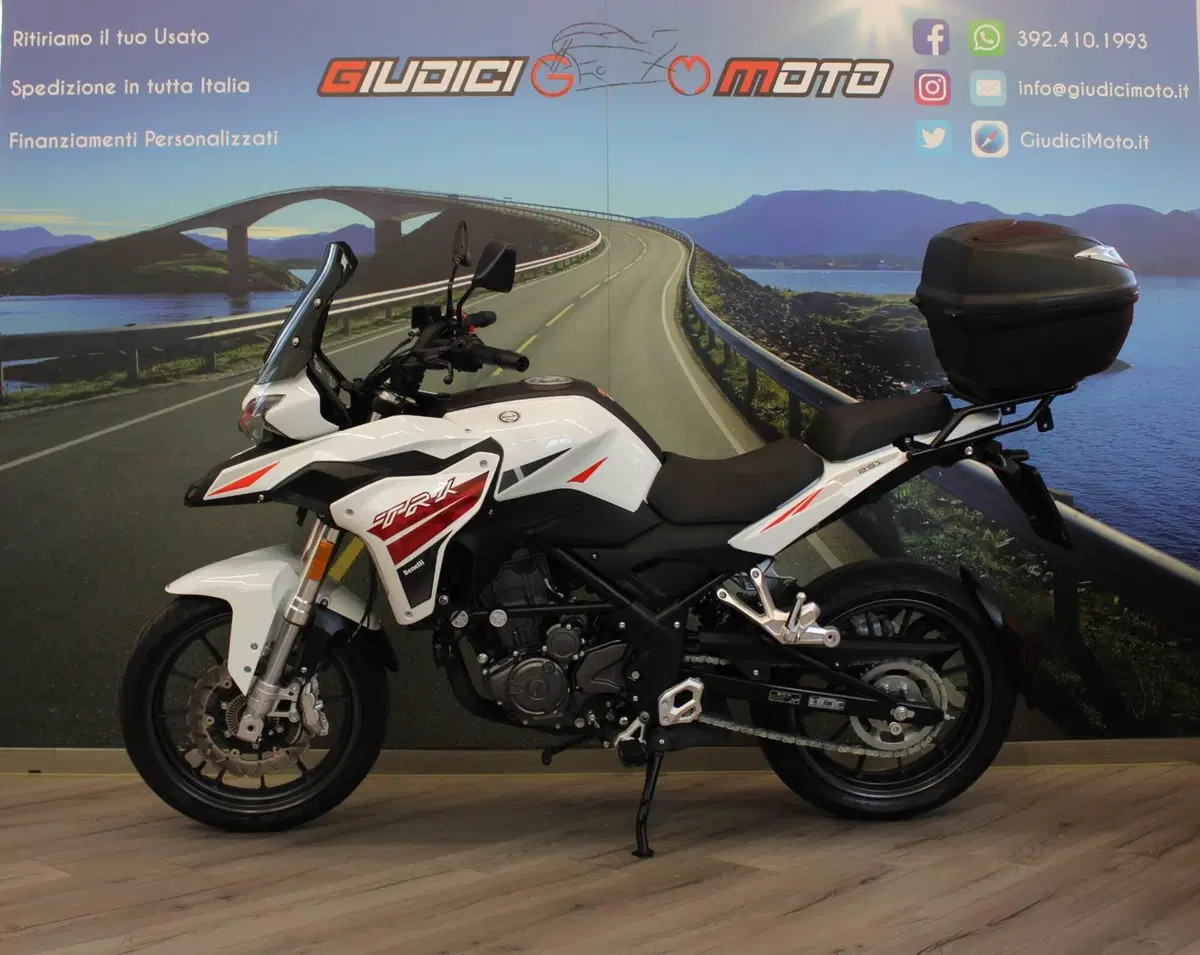 Benelli TRK 251 (2022 - 25) (3)