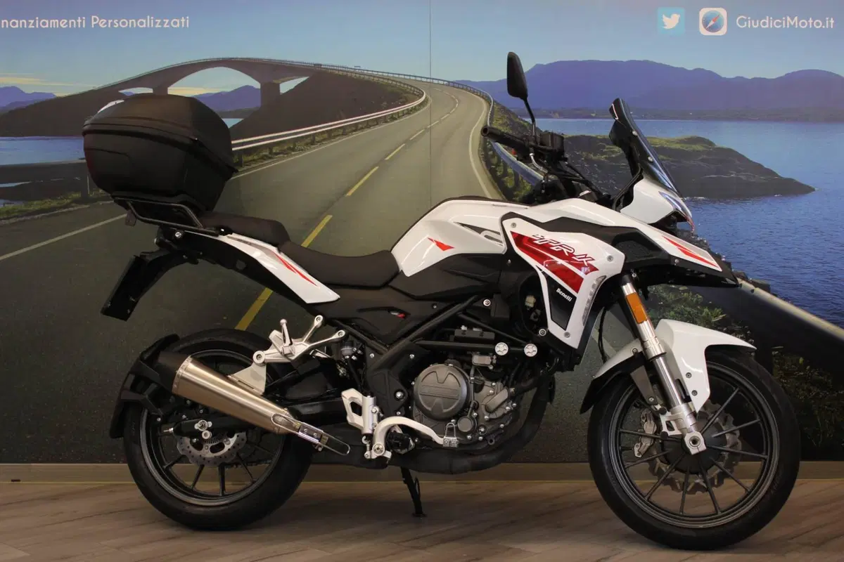 Benelli TRK 251 (2022 - 25) (5)