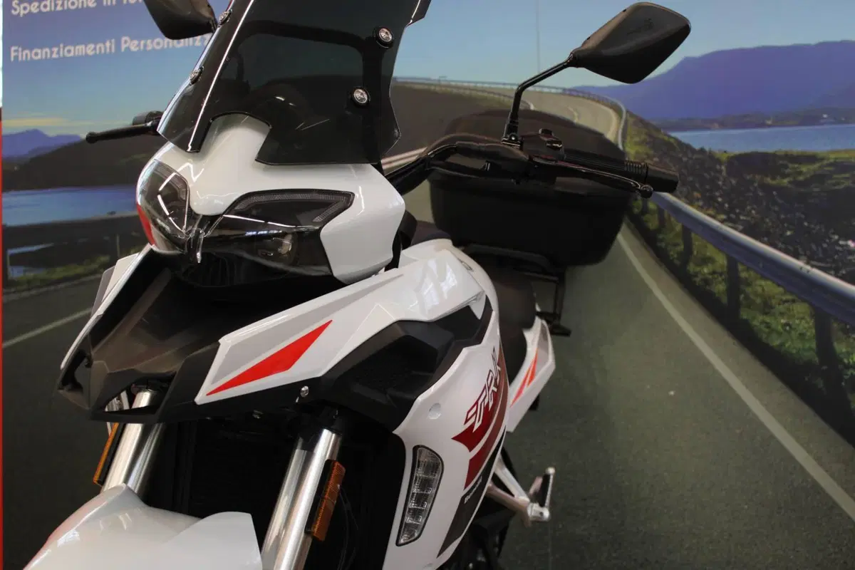 Benelli TRK 251 (2022 - 25) (11)