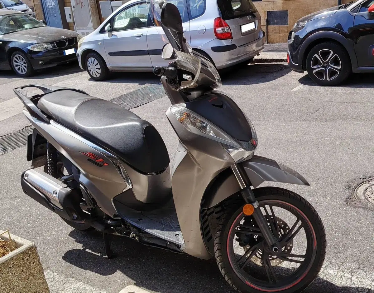 Honda SH 300 i Sport ABS (2018 - 20) (5)