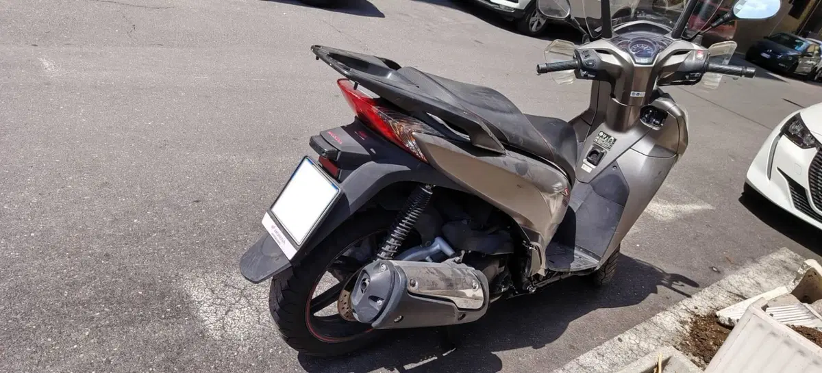 Honda SH 300 i Sport ABS (2018 - 20) (7)