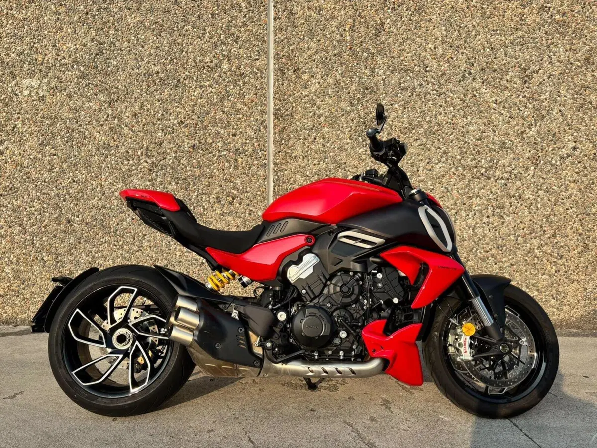 Ducati Diavel V4 (2023 - 26)