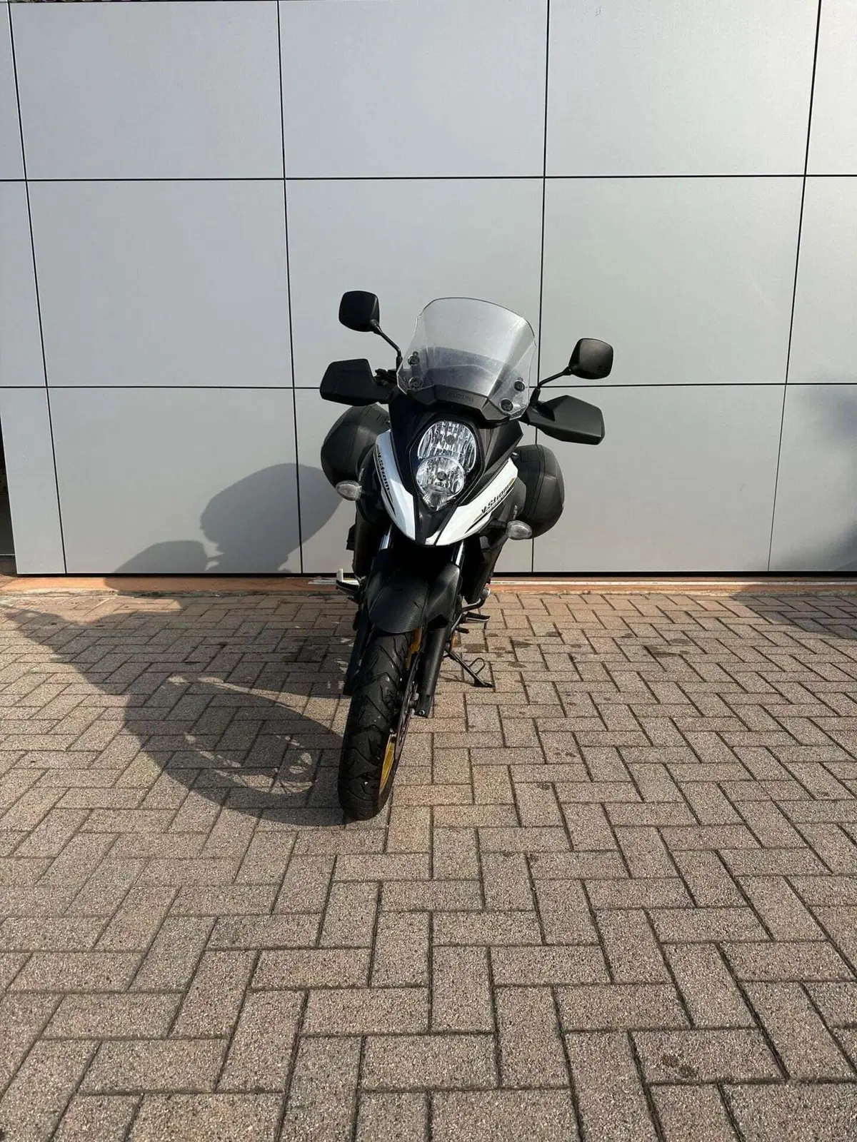 Suzuki V-Strom 650 (2021 - 25) (3)