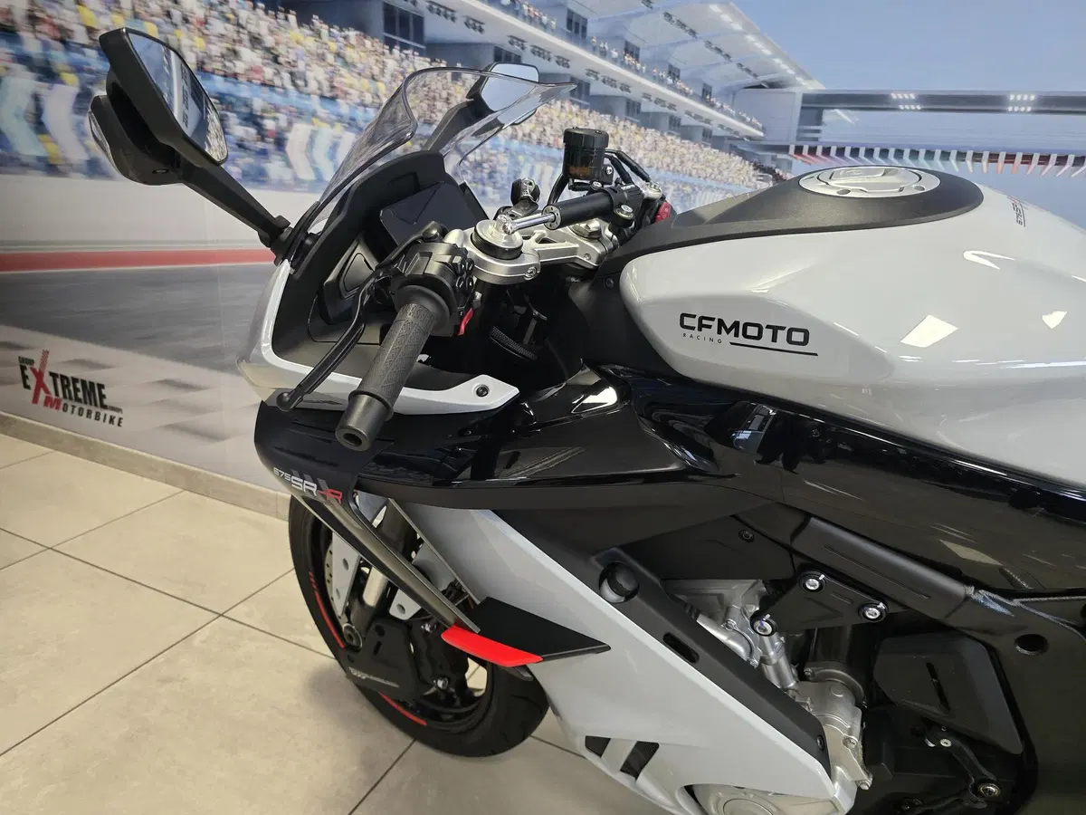CFMOTO 675SR-R (2025 - 26) (13)