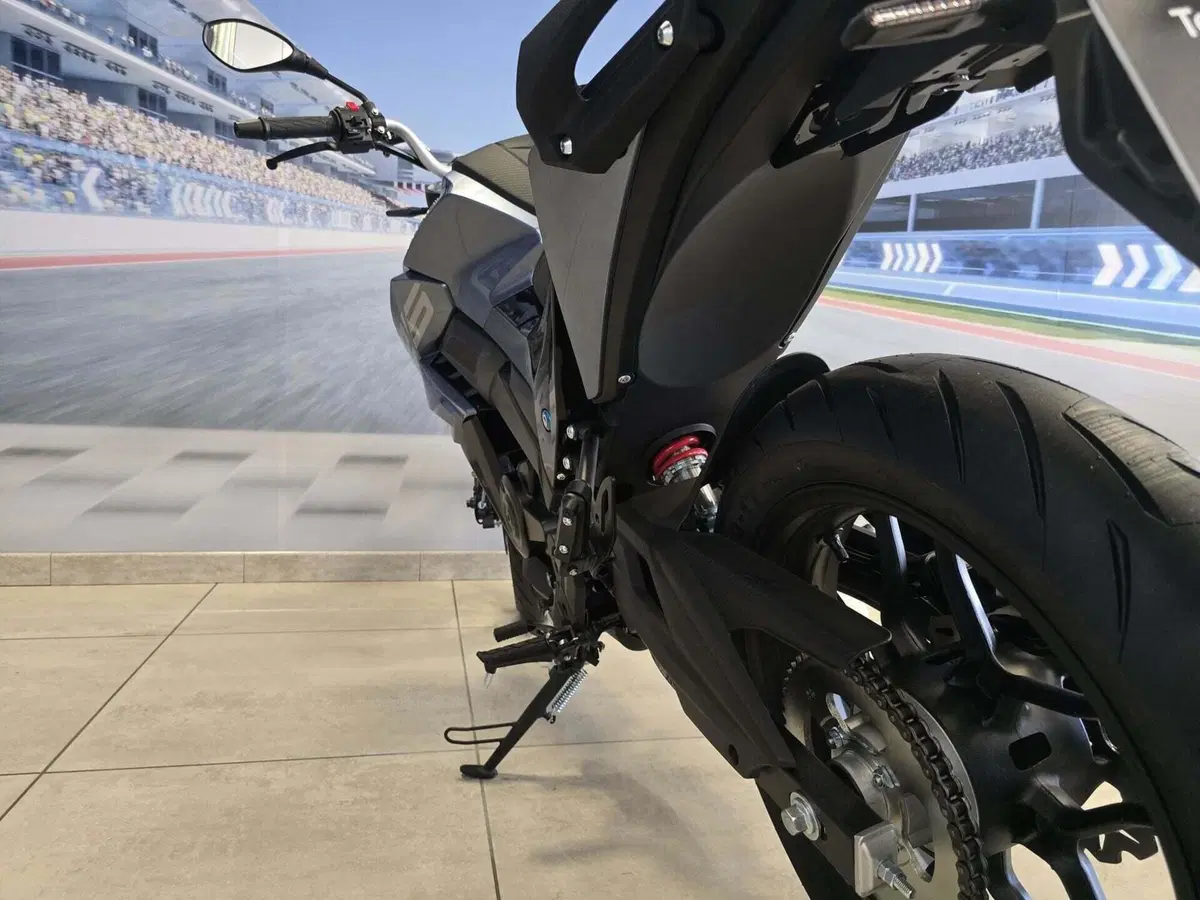 Cyclone Battlo 5S (2025 - 26) (16)