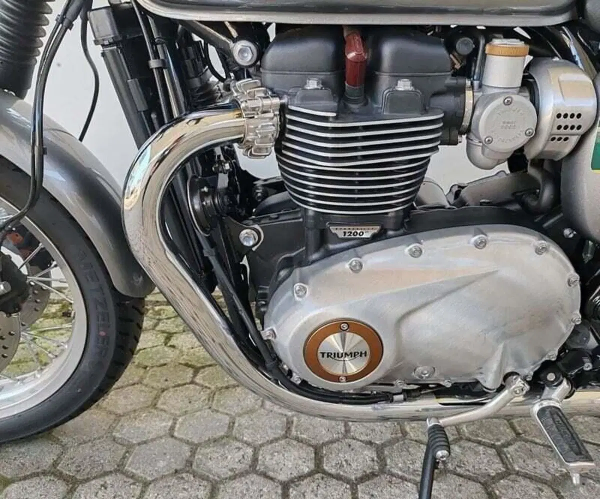 Triumph Bonneville T120 (2021 - 25) (7)