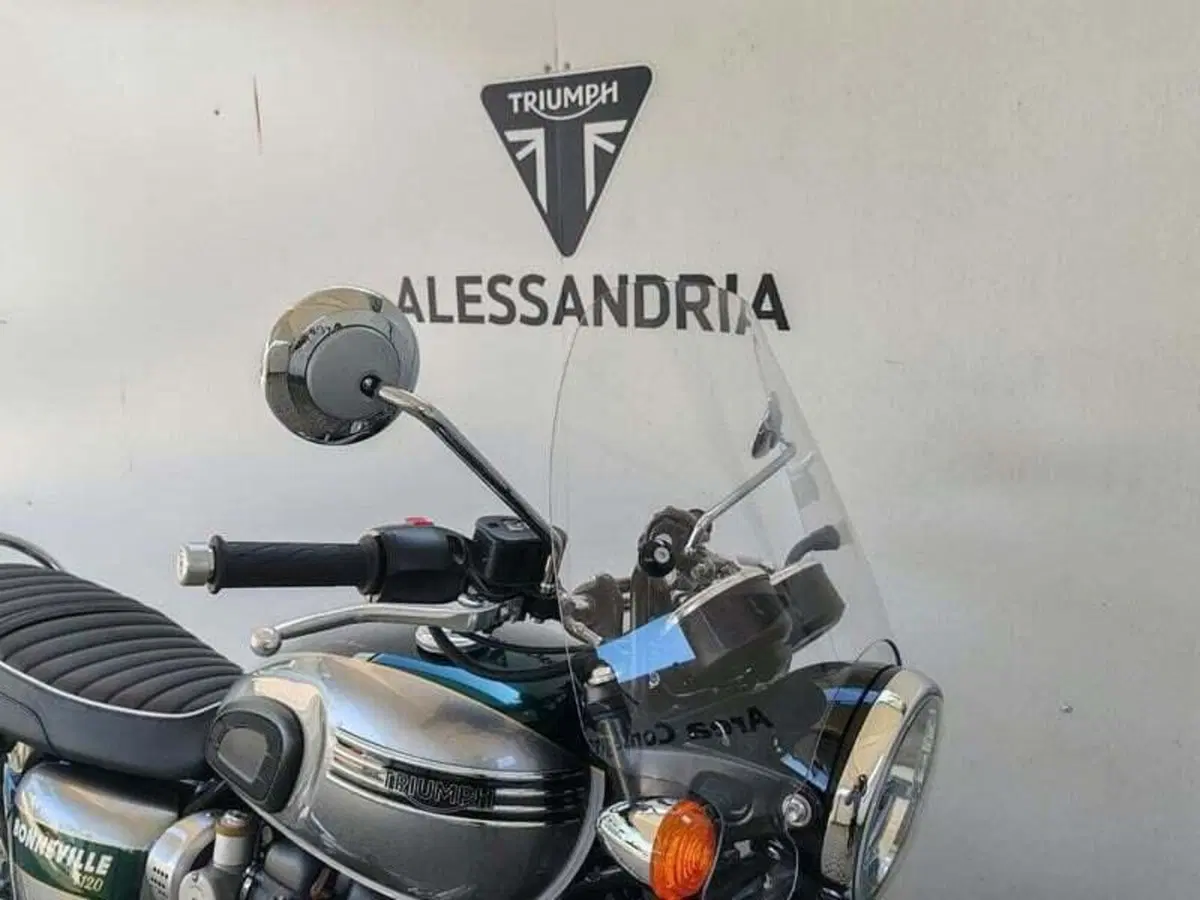 Triumph Bonneville T120 (2021 - 25) (10)
