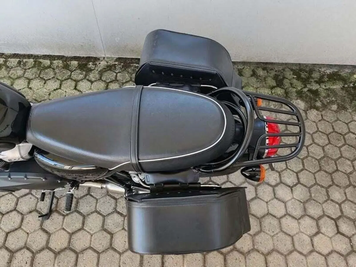 Triumph Bonneville T100 (2021 - 25) (5)
