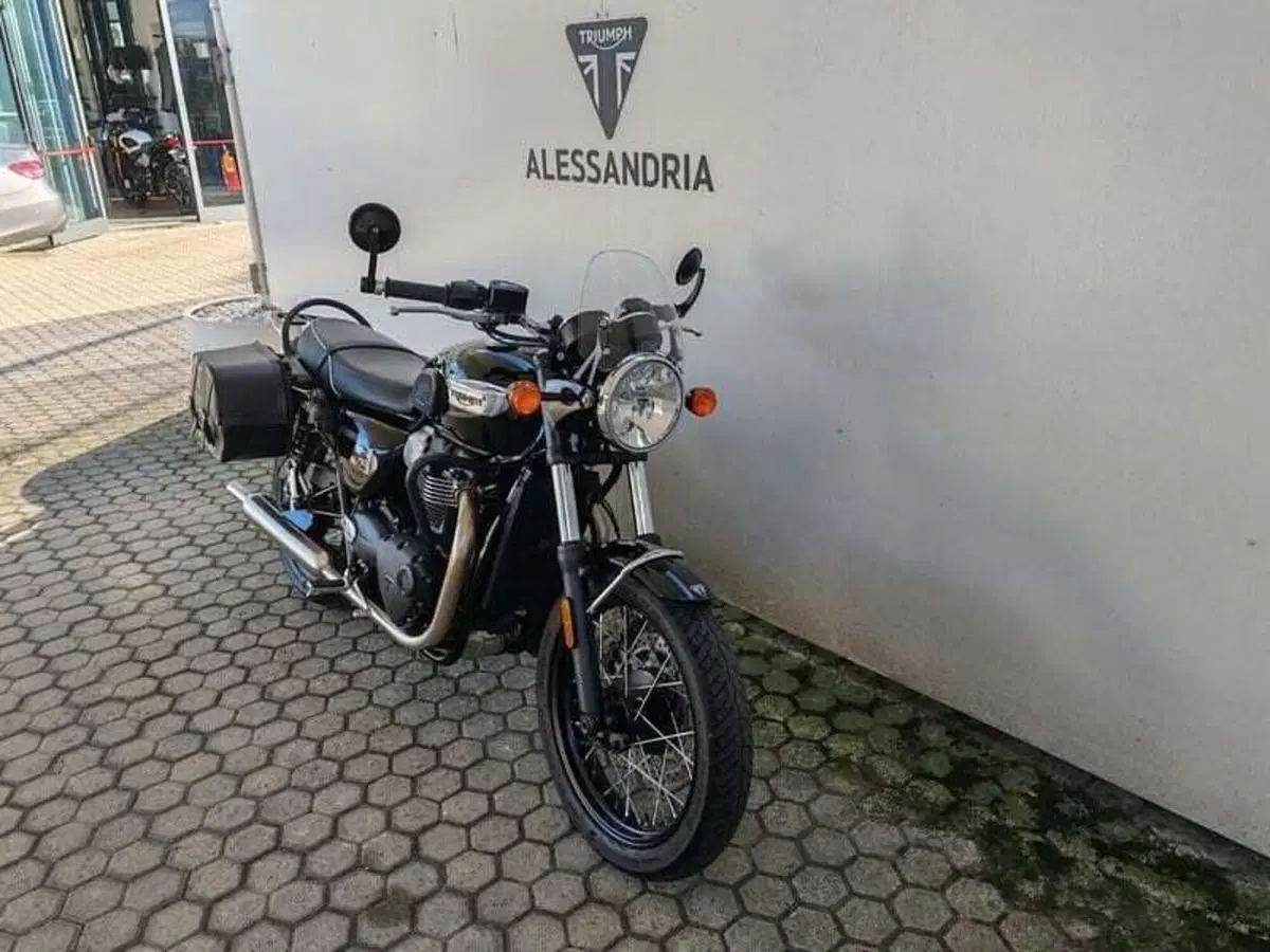 Triumph Bonneville T100 (2021 - 25) (3)