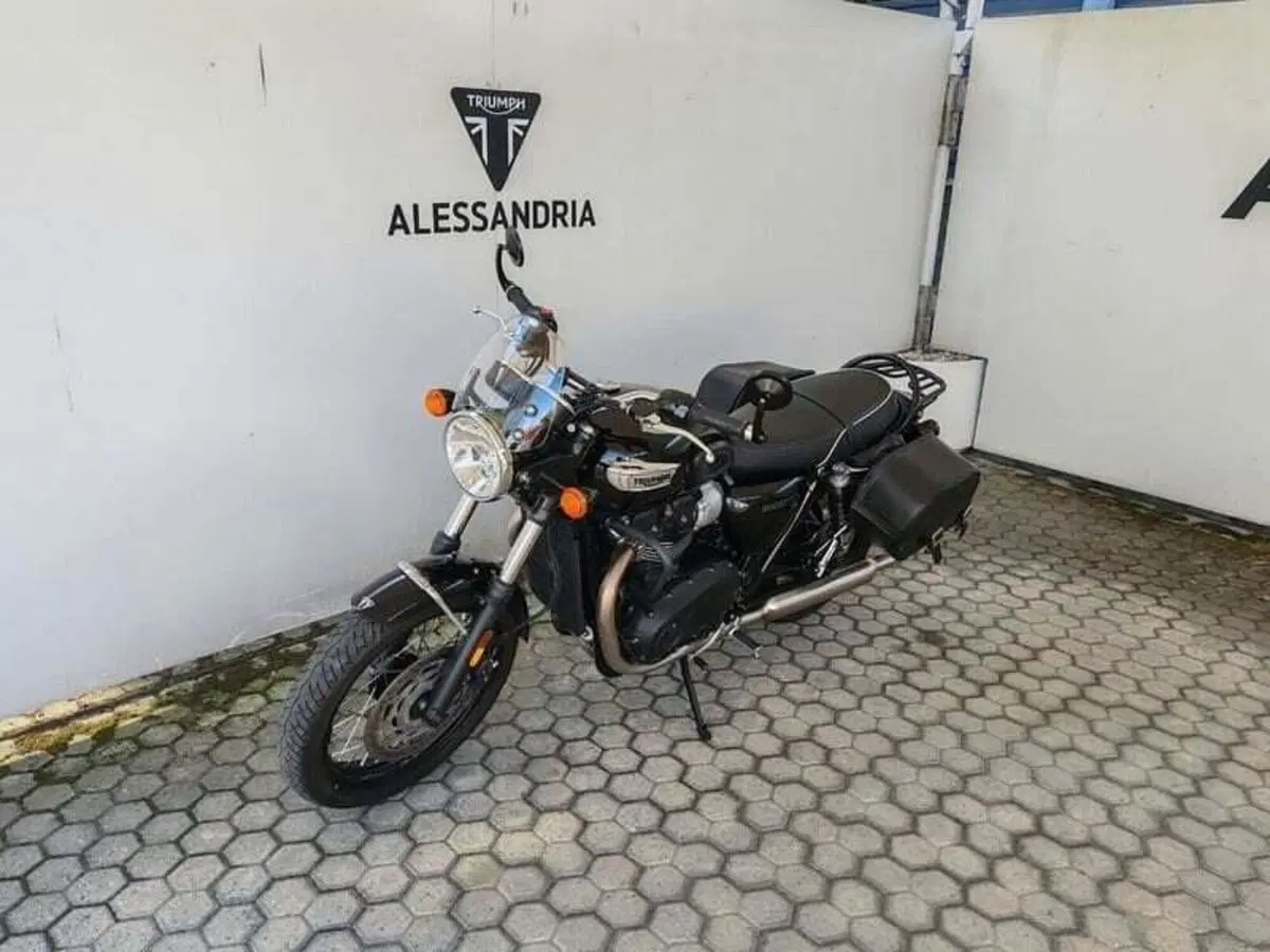 Triumph Bonneville T100 (2021 - 25) (4)