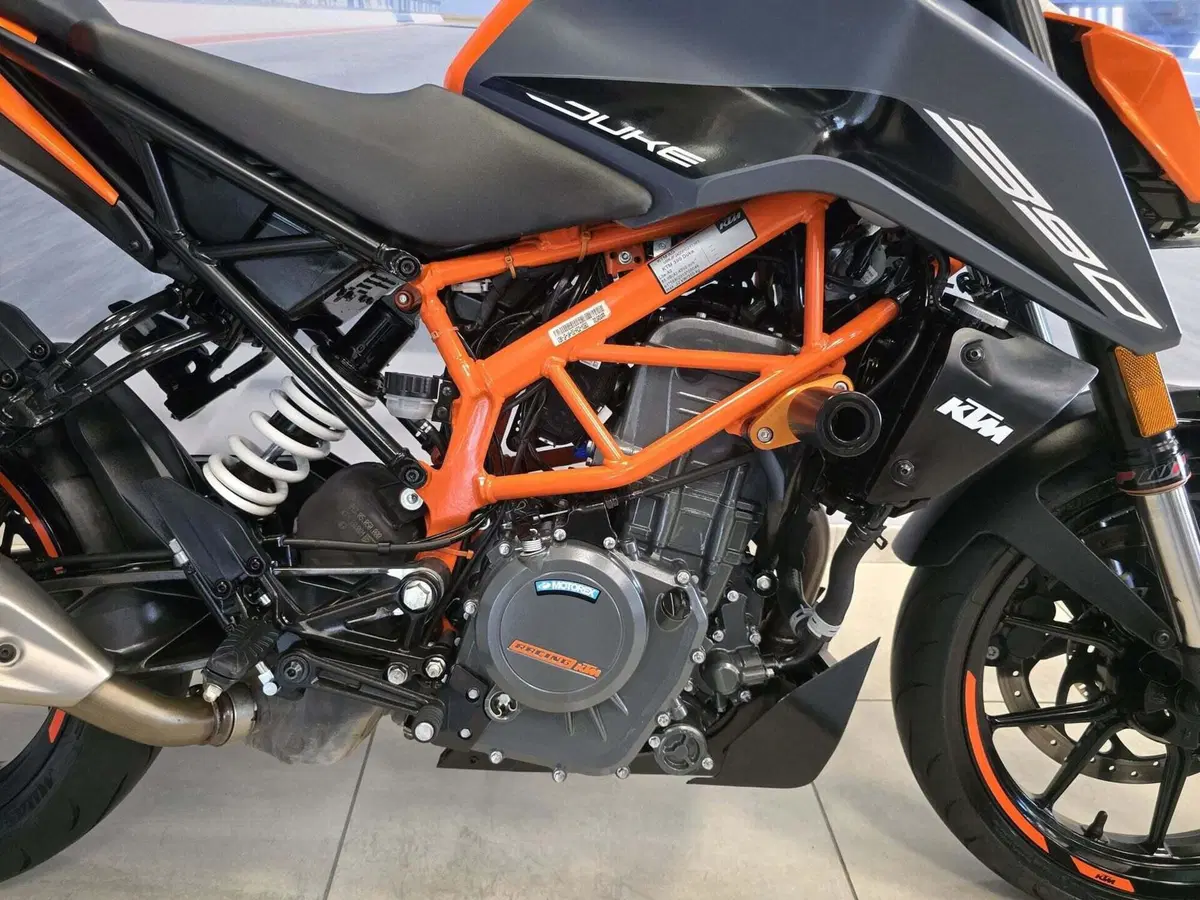 KTM 390 Duke (2021 - 23) (15)