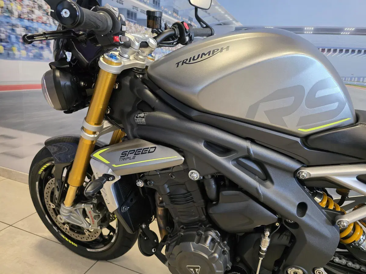 Triumph Speed Triple 1200 RS (2021 - 24) (12)
