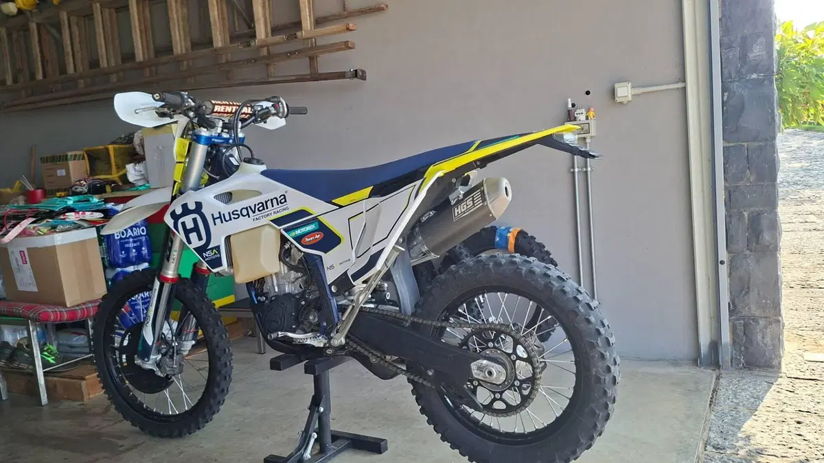 Husqvarna FE 450 (2024) (3)