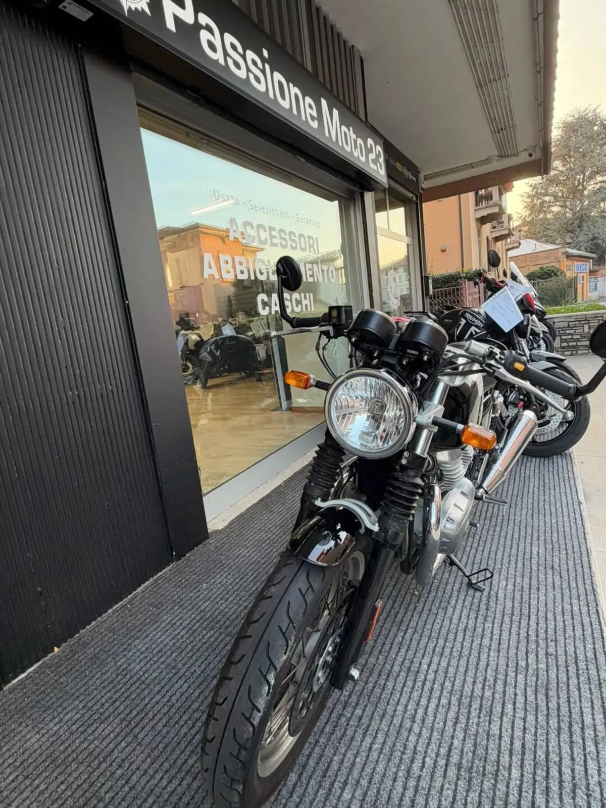 Royal Enfield Continental GT 650 (2021 - 26) (2)