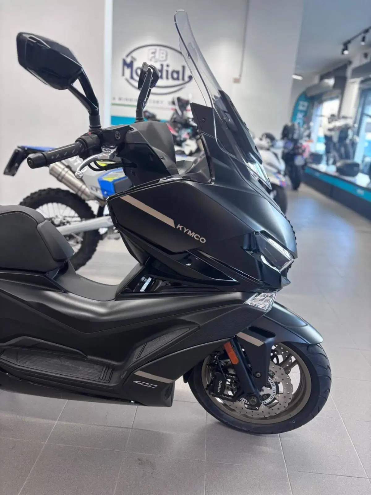 Kymco Xciting VS 400i (2023 - 26) (2)