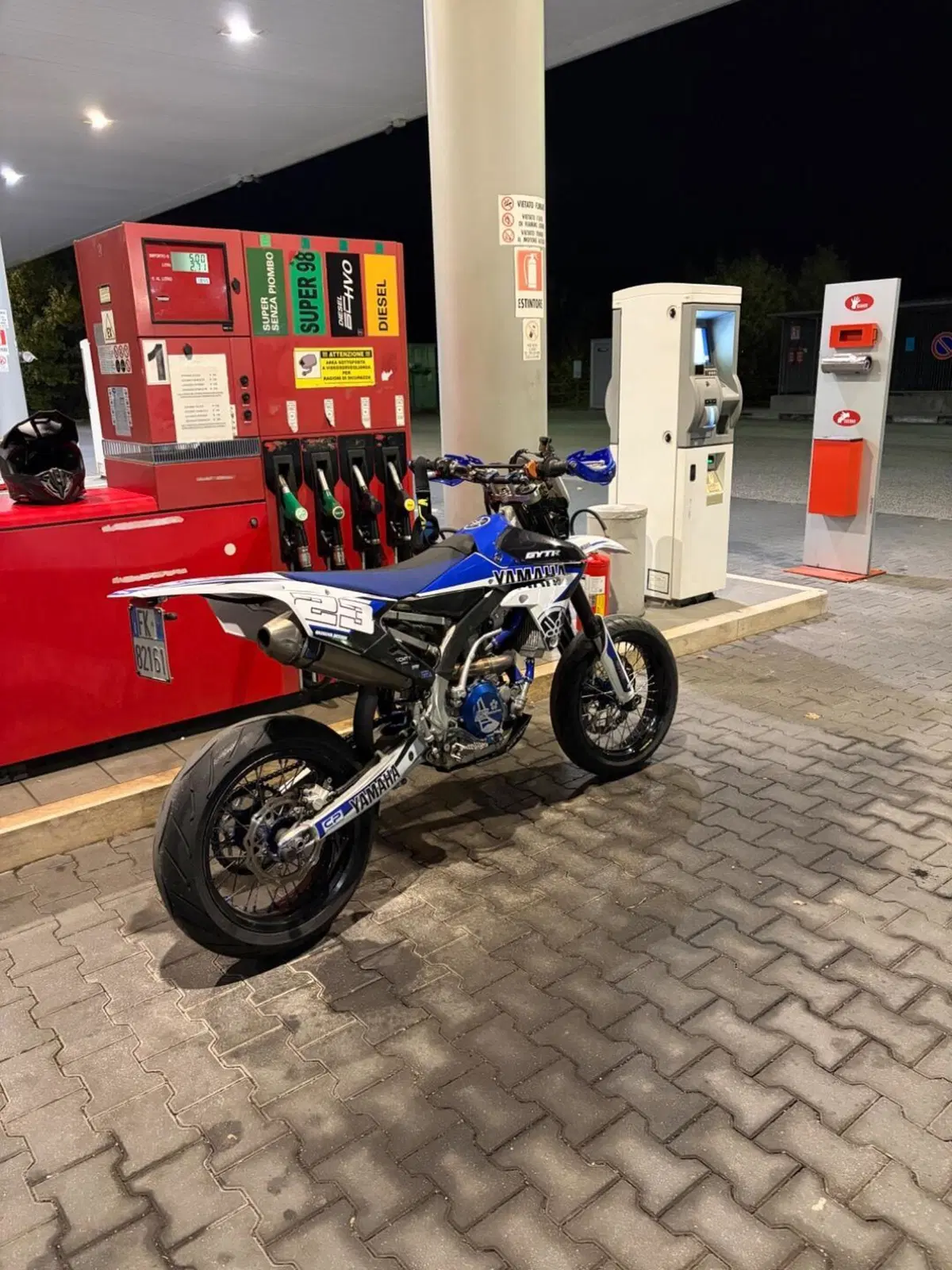 Yamaha YZ 450 F (2017) (5)